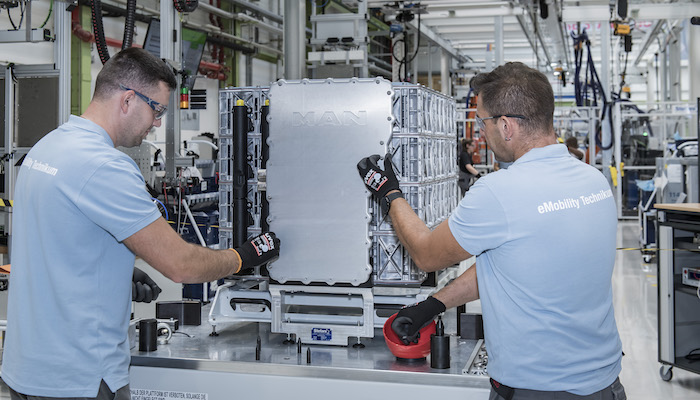 Kleinserienproduktion am Standort Nürnberg, Nutzfahrzeug-Batterievarianten mit zwei bis vier Ebenen