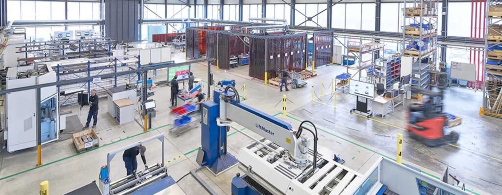 Operative Produktionsumgebung und Forschungsplattform für innovative Lösungen sind in der Demofabrik zusammengefasst
